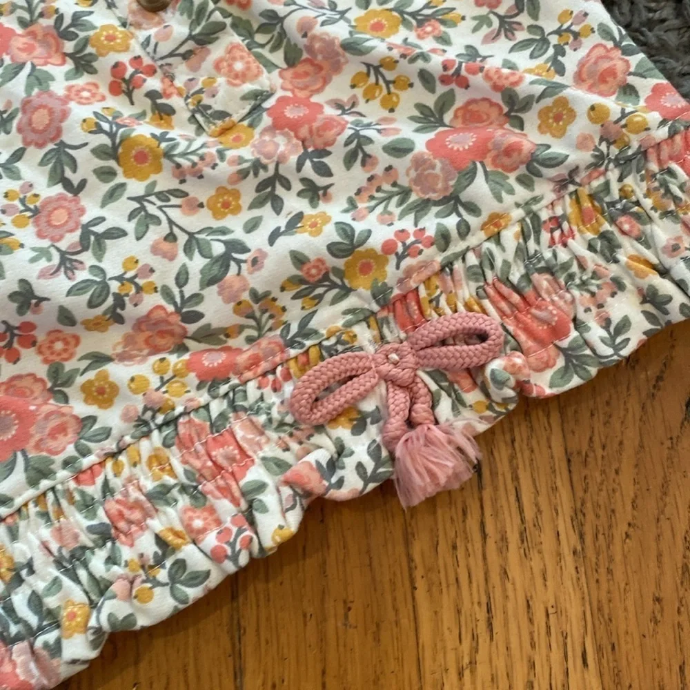 Nicole Miller Sport Baby Girl Floral Two Piece Hoodie and Shorts Size 12 Months